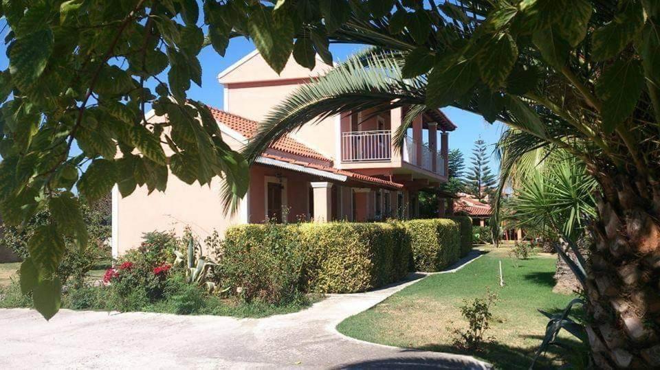Almiros Beach Hellens Village المظهر الخارجي الصورة